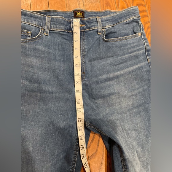 Lee Women's Straight Leg Blue Jeans - Picture 6 of 11